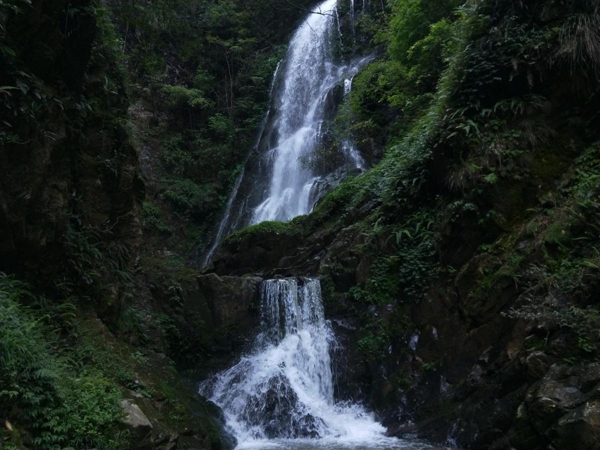 Dragon'S Den Hostel Longsheng Bagian luar foto